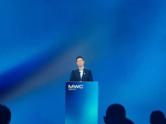 徕卡q2敦煌特别限量版相机现已发布，仅在中国大陆推出300台