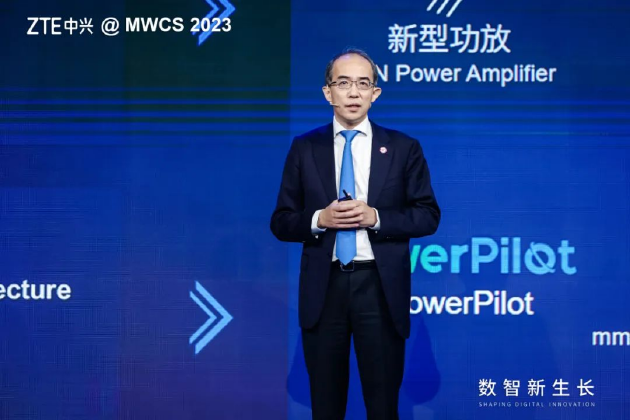外媒：约翰逊两周两次度假引反对党批评