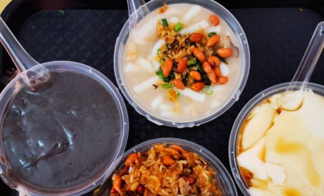 广州大妈开小吃店，人均10块钱吃到撑，许多人排队就为一碗饭
