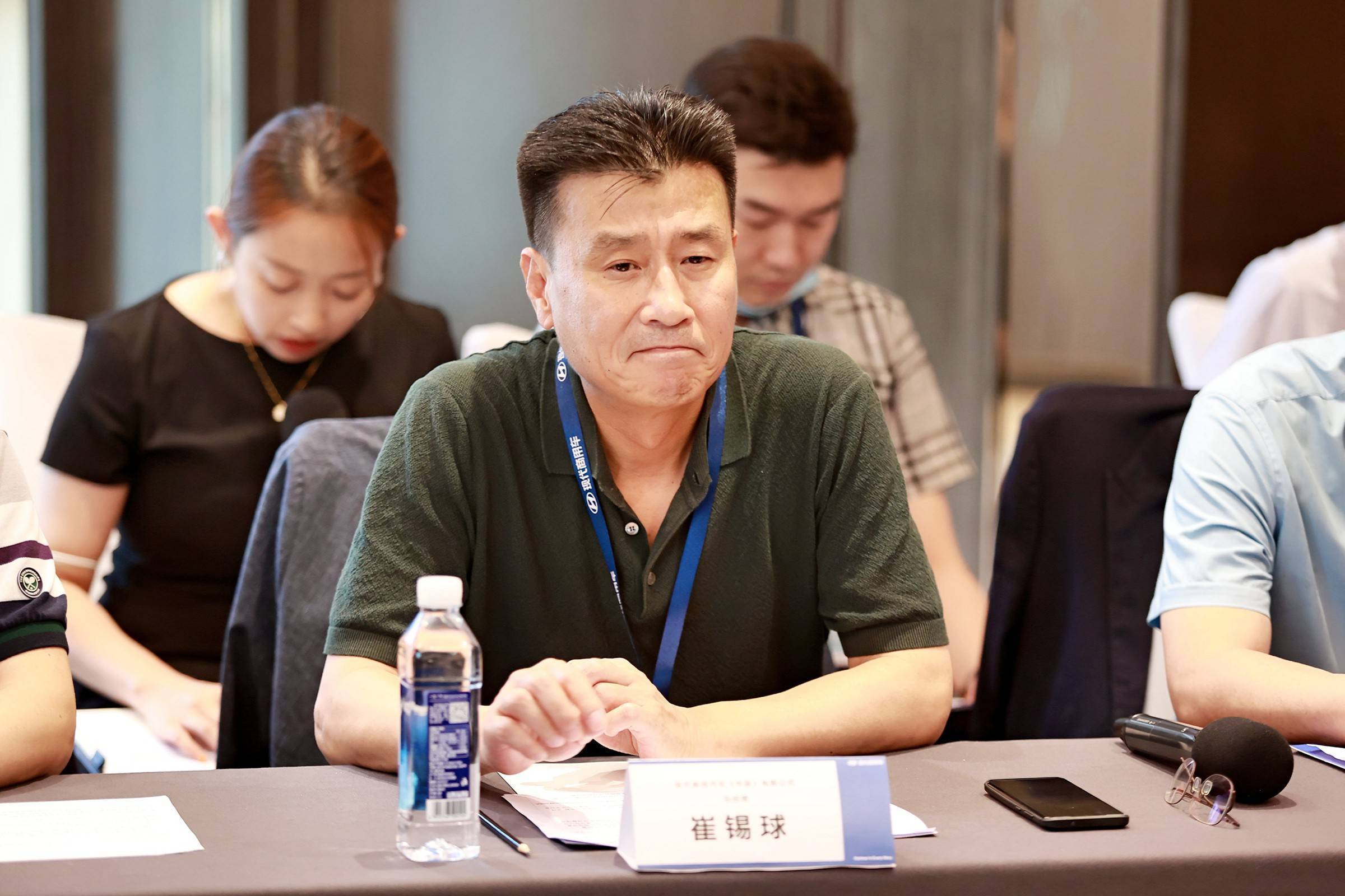 “在成都，你告诉我哪充电不排队？”